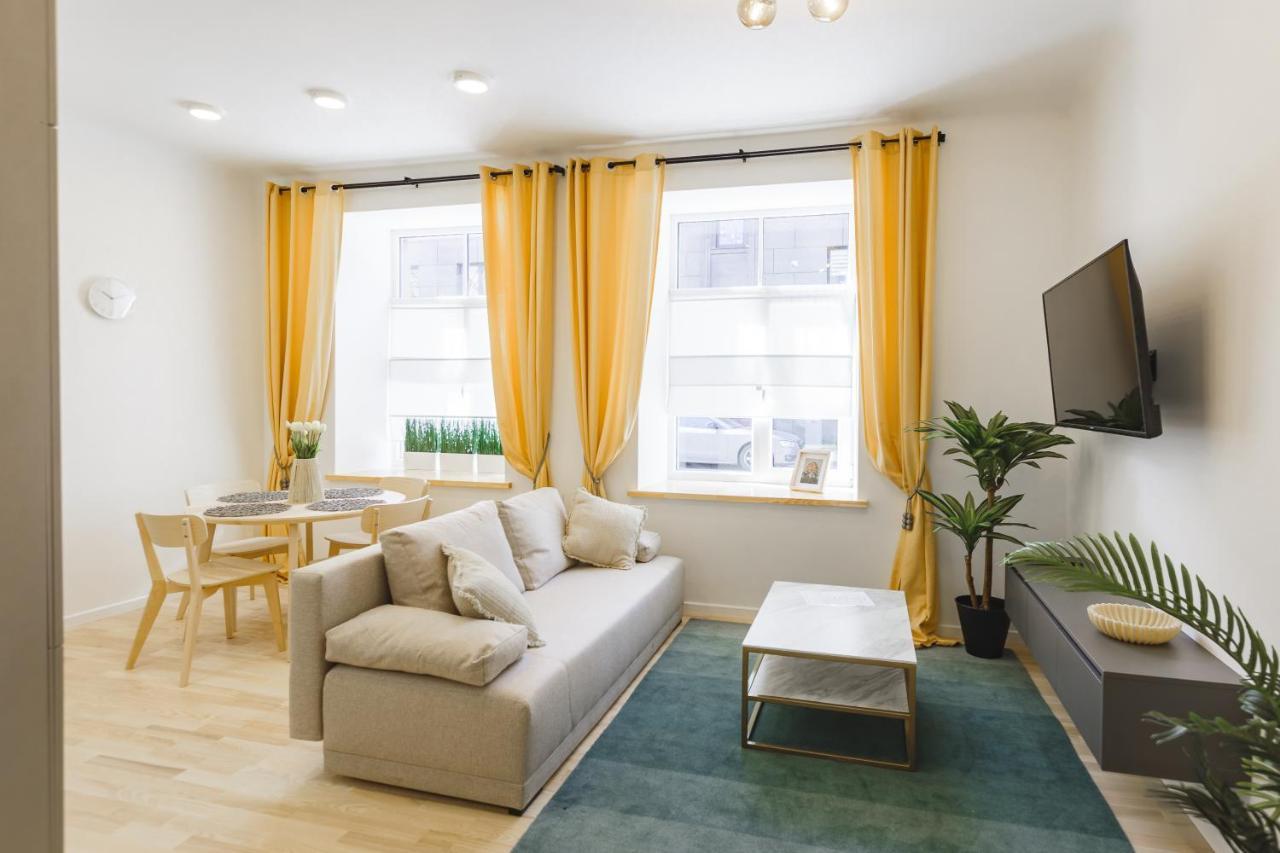 1212 Apartments With Free Parking Riga Bagian luar foto