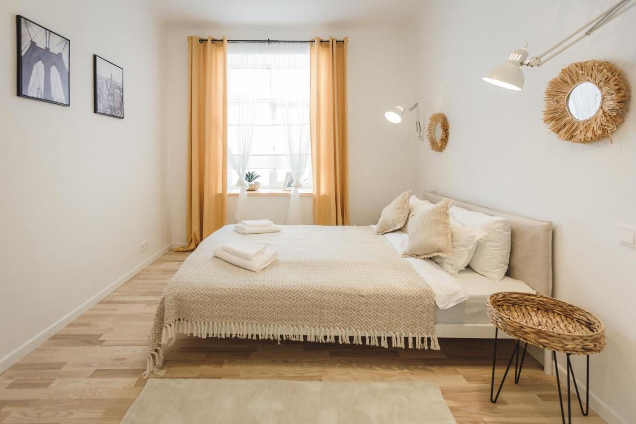 1212 Apartments With Free Parking Riga Bagian luar foto