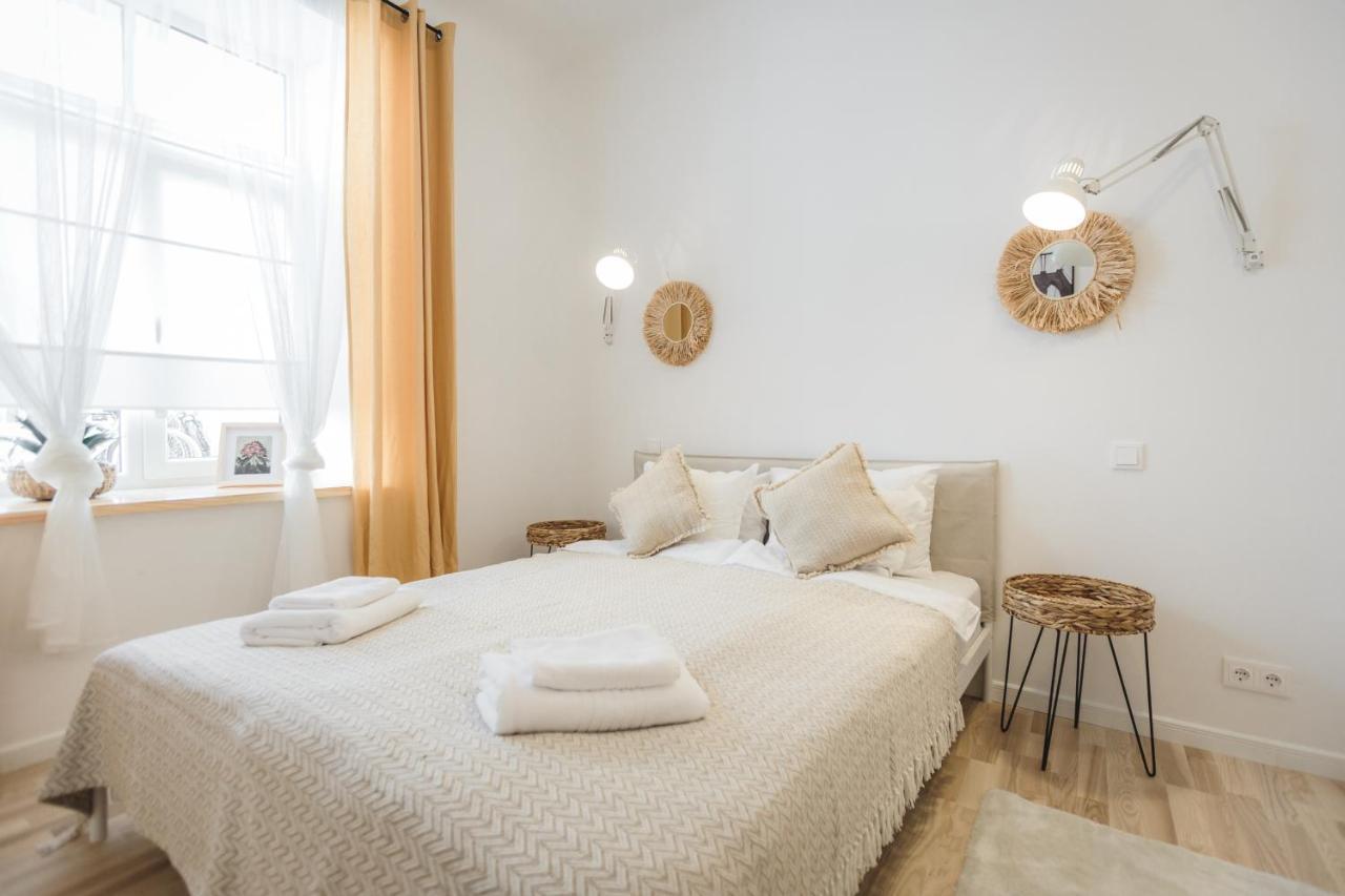 1212 Apartments With Free Parking Riga Bagian luar foto