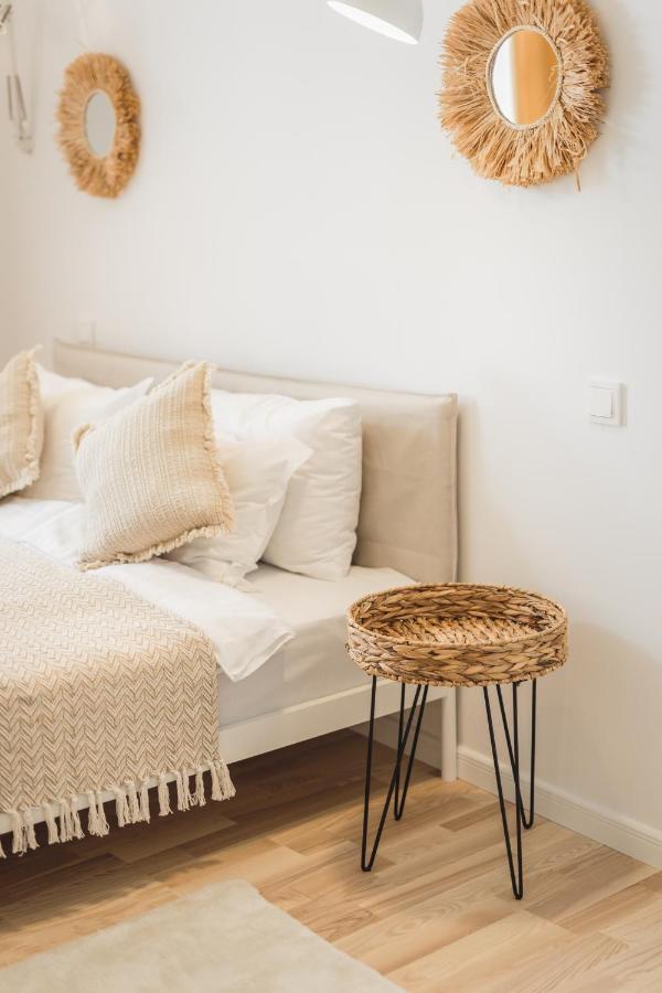 1212 Apartments With Free Parking Riga Bagian luar foto