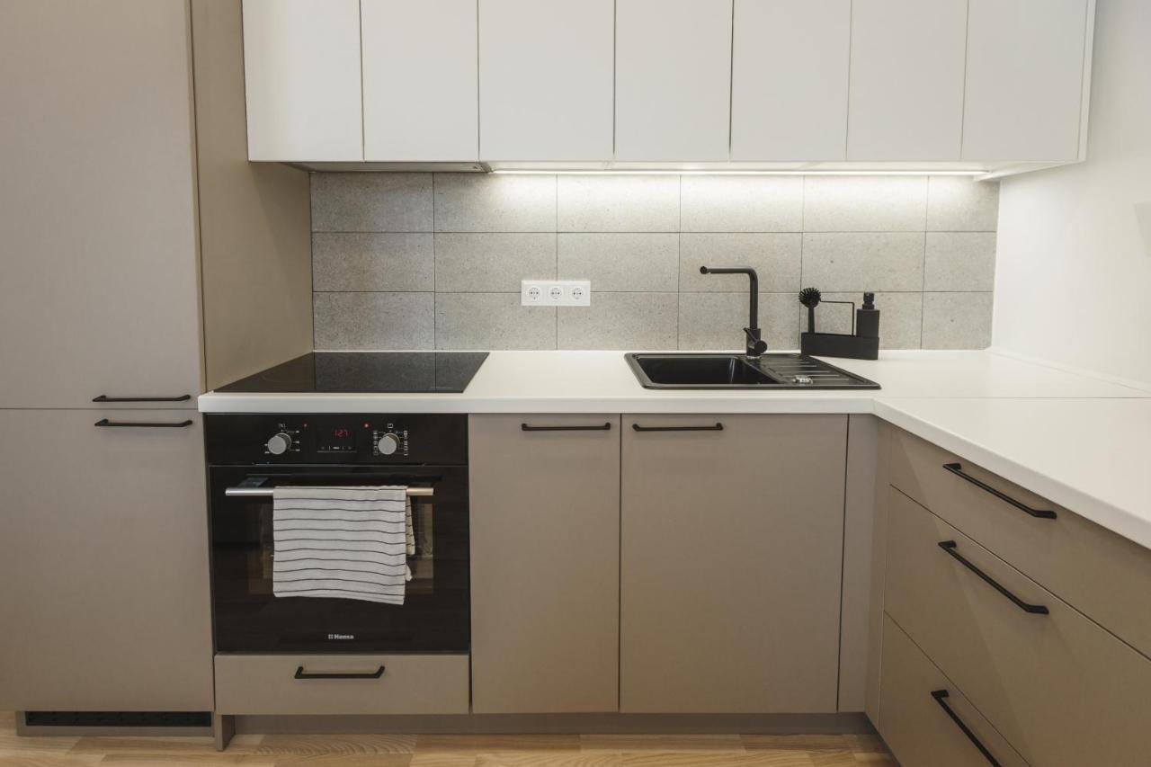1212 Apartments With Free Parking Riga Bagian luar foto