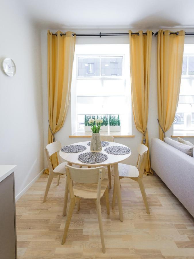 1212 Apartments With Free Parking Riga Bagian luar foto