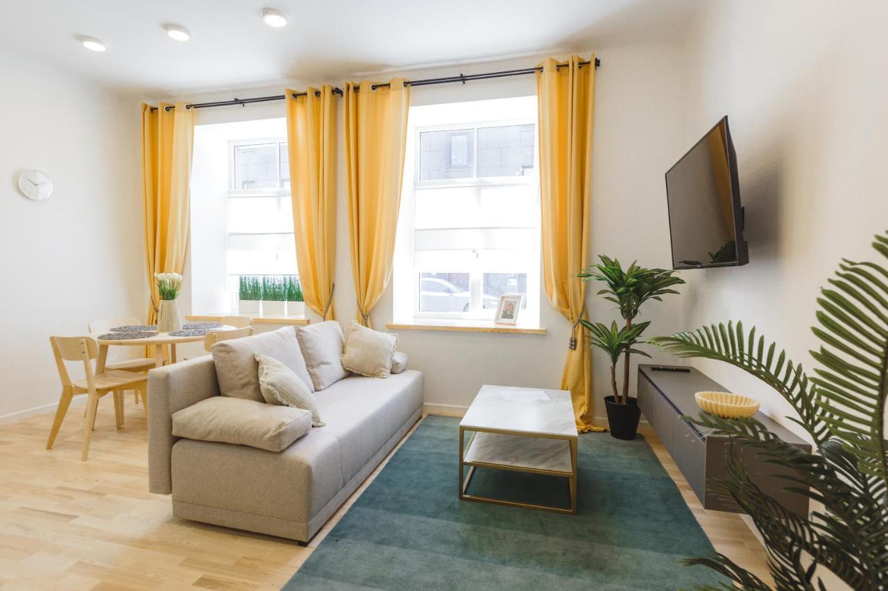 1212 Apartments With Free Parking Riga Bagian luar foto
